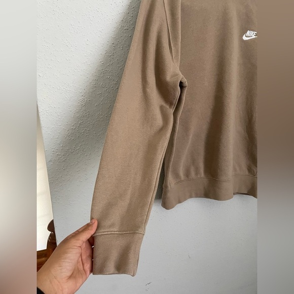 Nike Men's Brown Crewneck Sweater - Picture 5 of 15